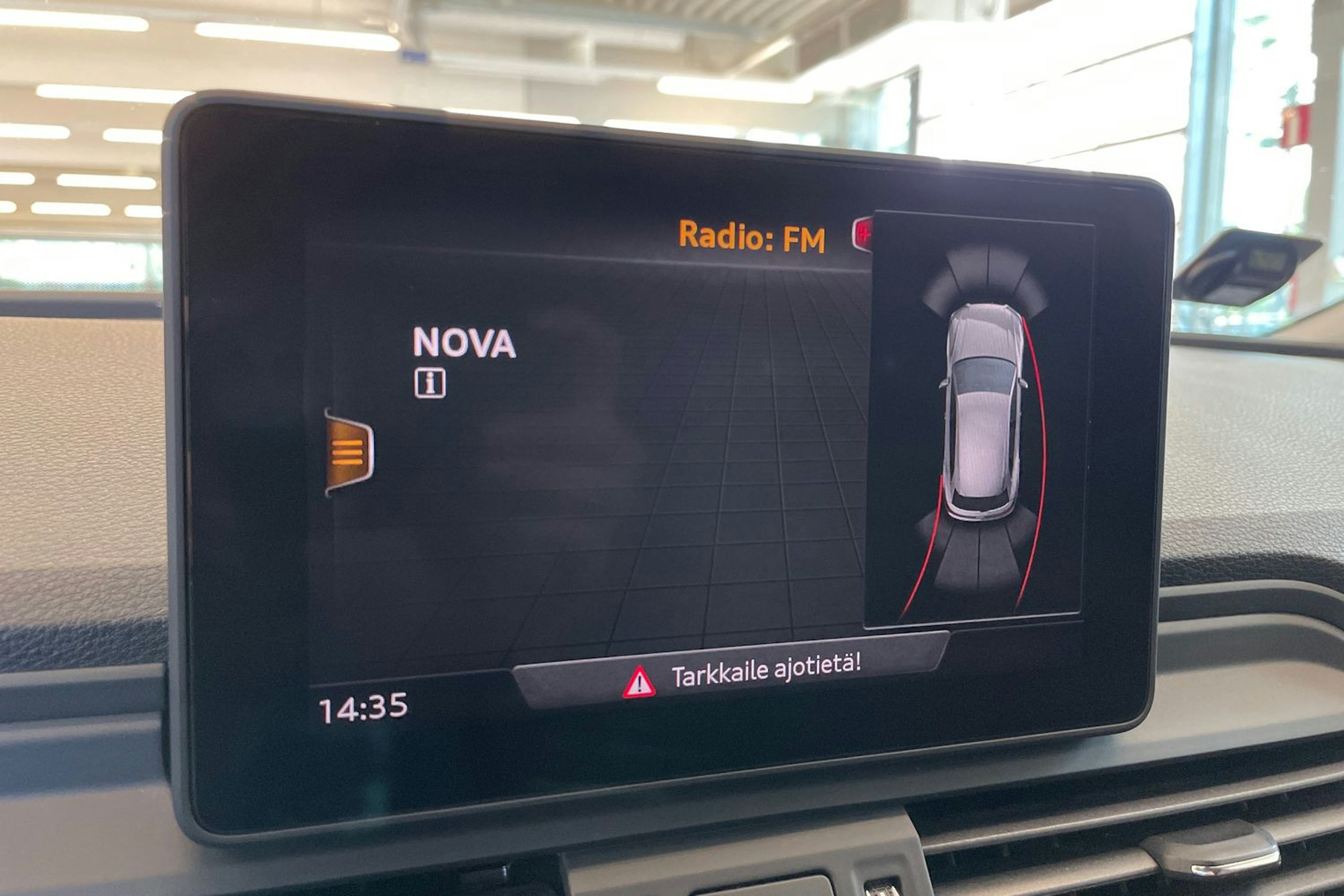 Valkoinen Audi Q5 2020 kuva 27.