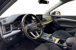 Musta Audi Q5 2020 kuva 3.