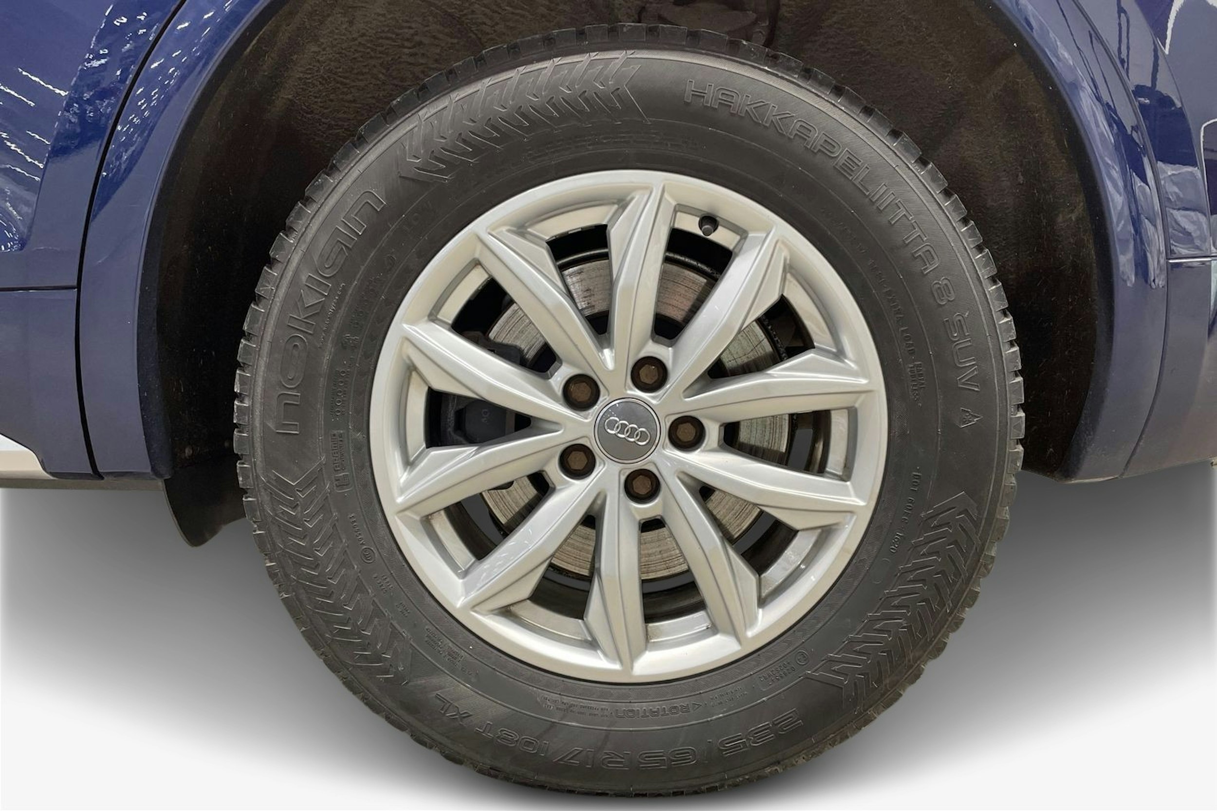 met. sininen Audi Q5 2020 kuva 11.