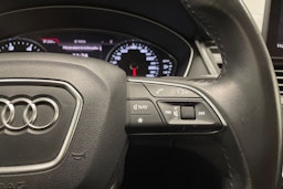 met. sininen Audi Q5 2020 kuva 23.