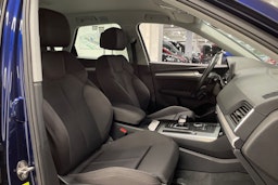 met. sininen Audi Q5 2020 kuva 26.