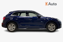 Sininen Audi Q5 2020 kuva 6.