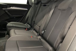 Sininen Audi Q5 2020 kuva 10.