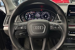 Sininen Audi Q5 2020 kuva 15.