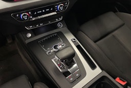 Sininen Audi Q5 2020 kuva 20.