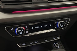 Sininen Audi Q5 2020 kuva 21.