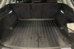 Sininen Audi Q5 2020 kuva 24.