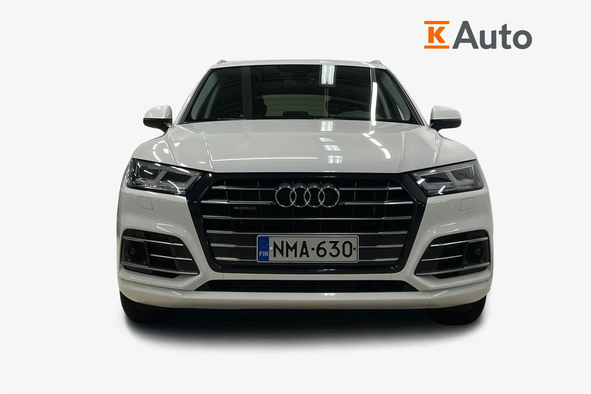 Valkoinen Audi Q5 2020 kuva 4.