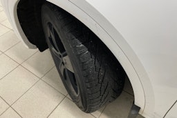 Valkoinen Audi Q5 2020 kuva 10.