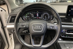 Valkoinen Audi Q5 2020 kuva 11.