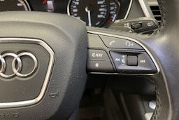 Valkoinen Audi Q5 2020 kuva 12.