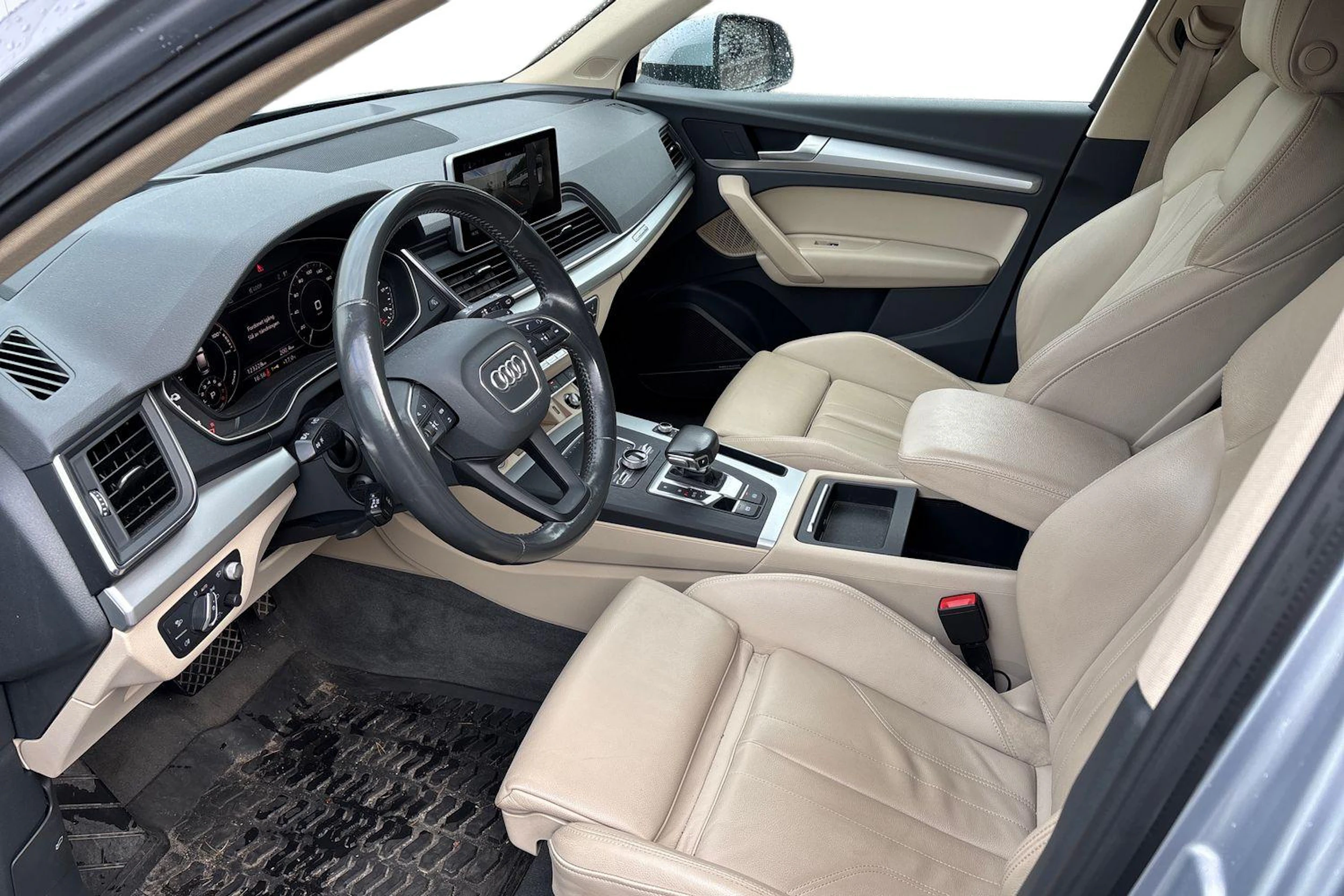 hopea Audi Q5 2020 kuva 3.