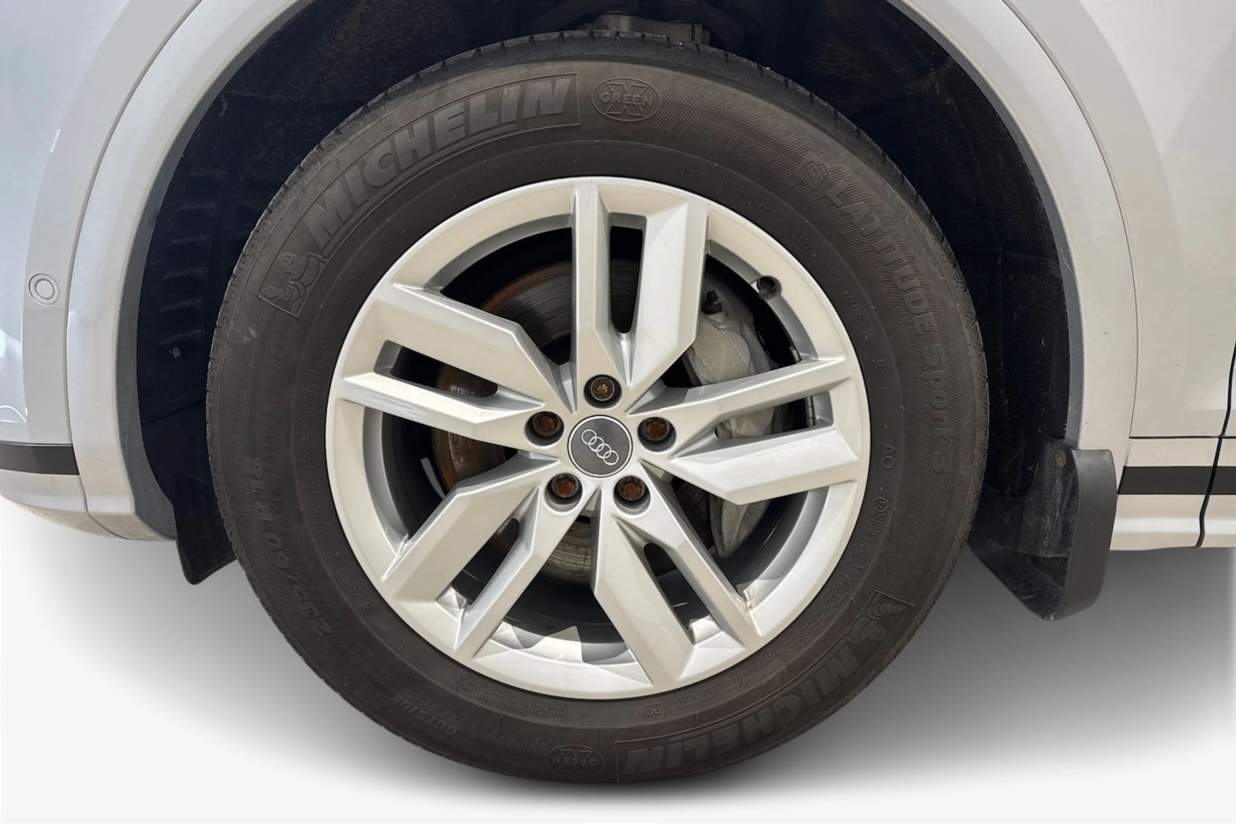 hopea Audi Q5 2020 kuva 9.
