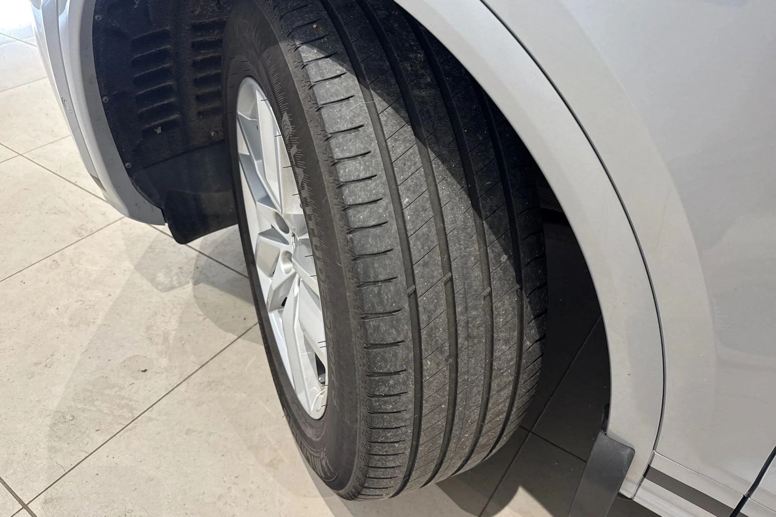 hopea Audi Q5 2020 kuva 10.