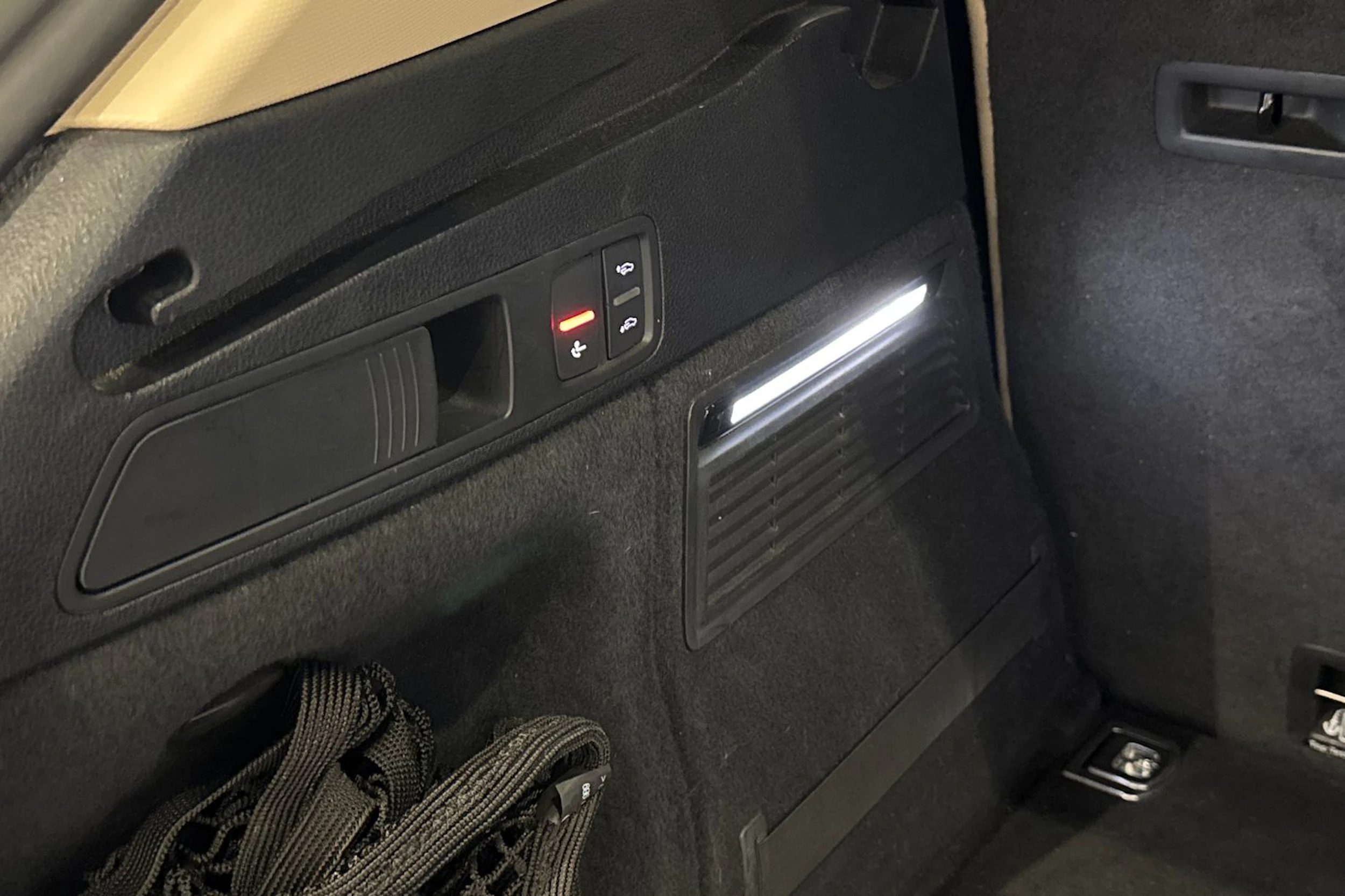 hopea Audi Q5 2020 kuva 14.