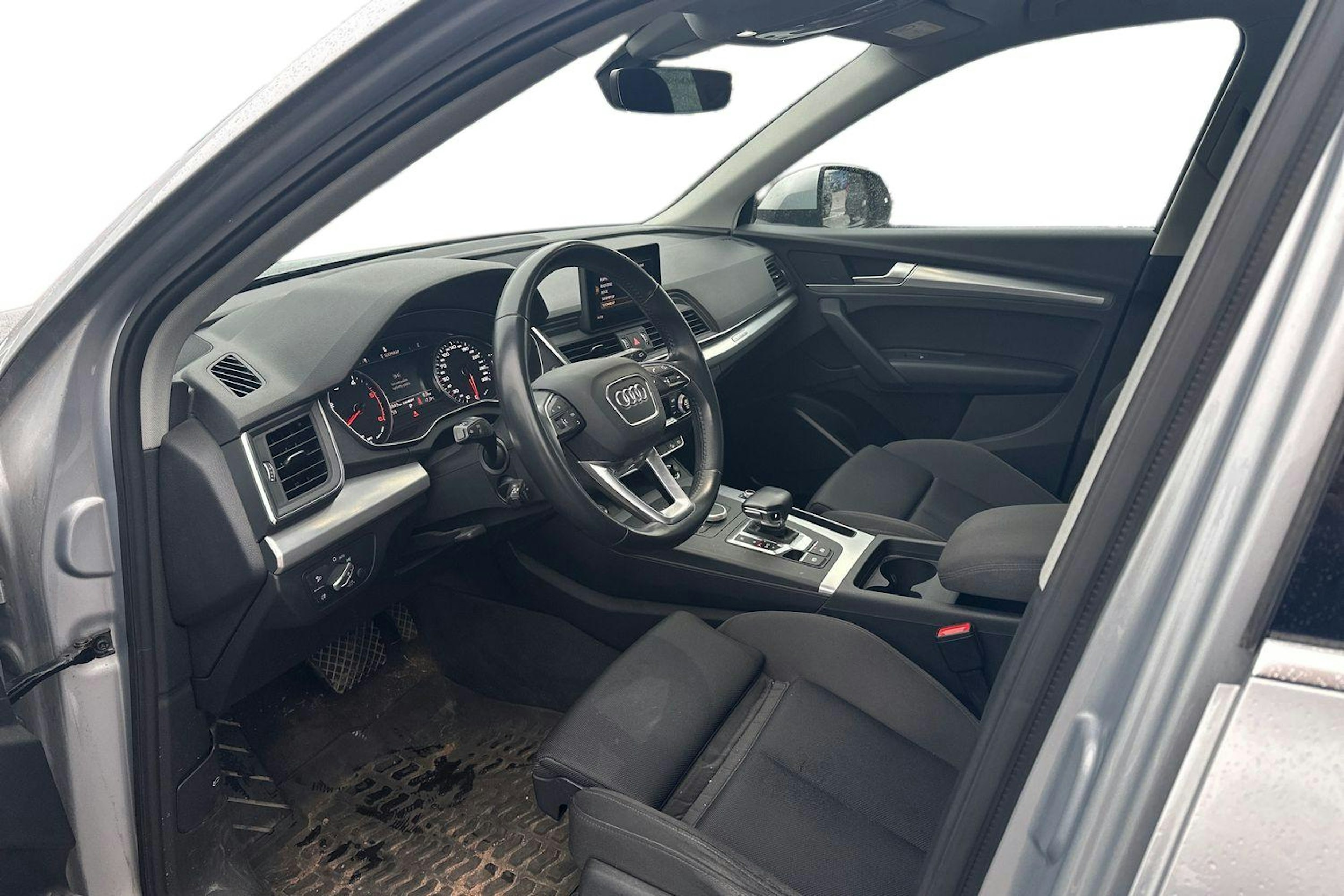 hopea Audi Q5 2020 kuva 3.