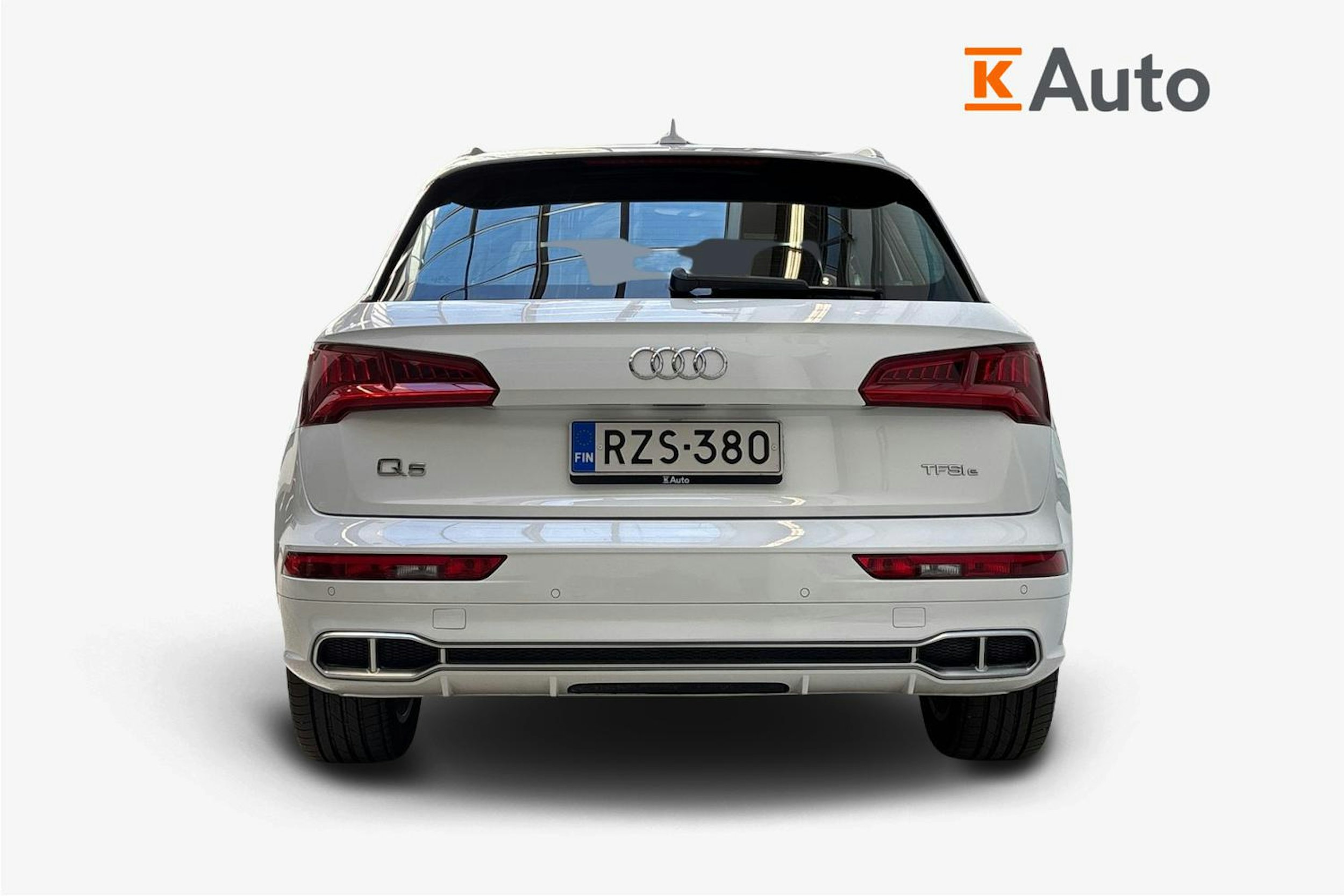valkoinen Audi Q5 2020 kuva 3.