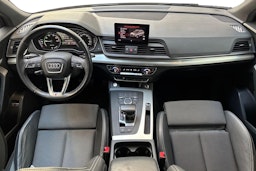 valkoinen Audi Q5 2020 kuva 9.