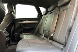 valkoinen Audi Q5 2020 kuva 10.