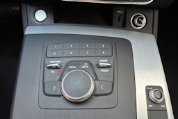 valkoinen Audi Q5 2020 kuva 29.