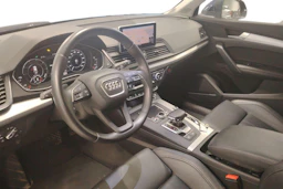 Sininen Audi Q5 2020 kuva 3.