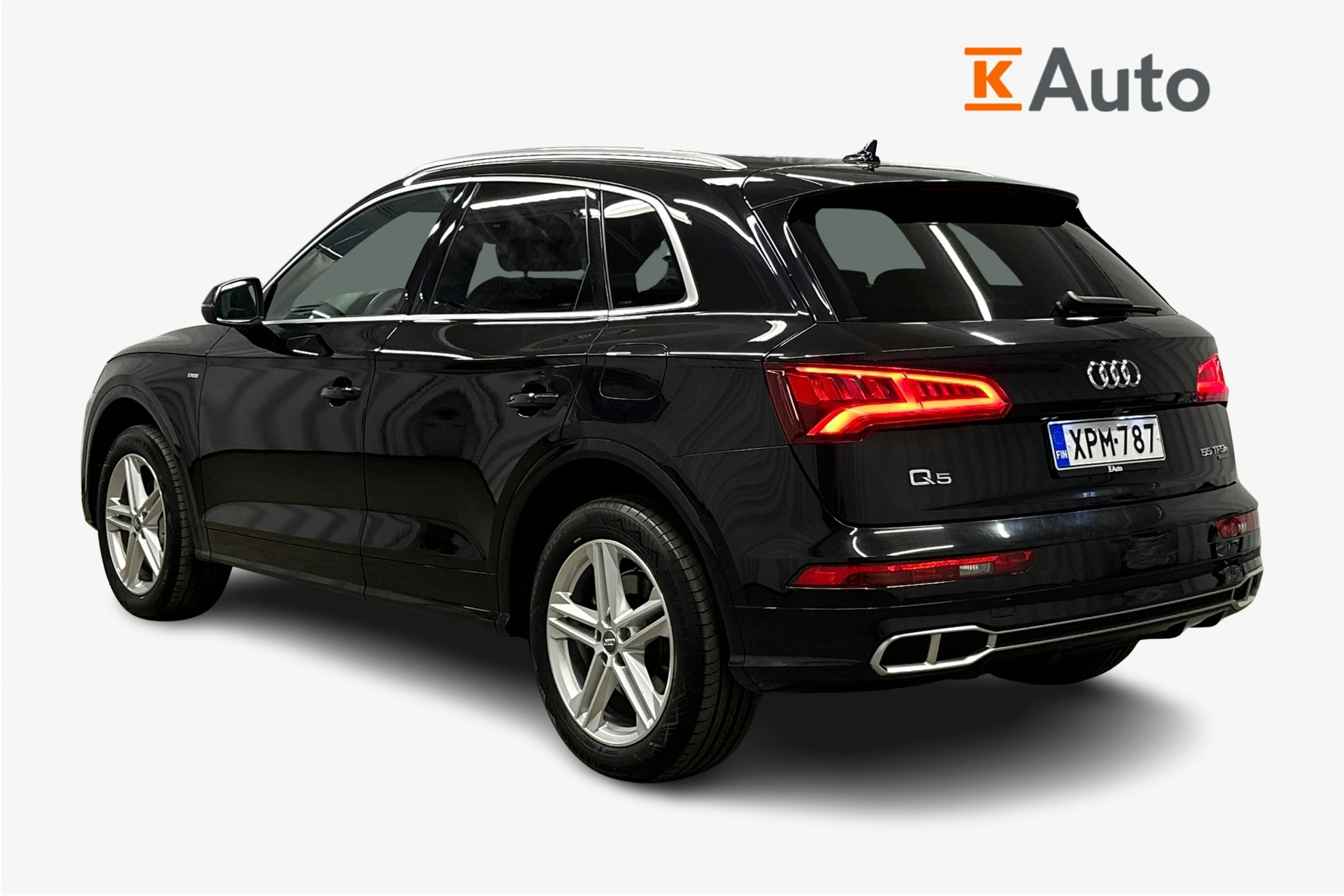 musta Audi Q5 2020 kuva 2.