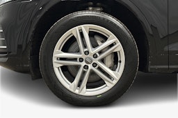 musta Audi Q5 2020 kuva 11.