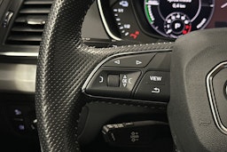musta Audi Q5 2020 kuva 19.