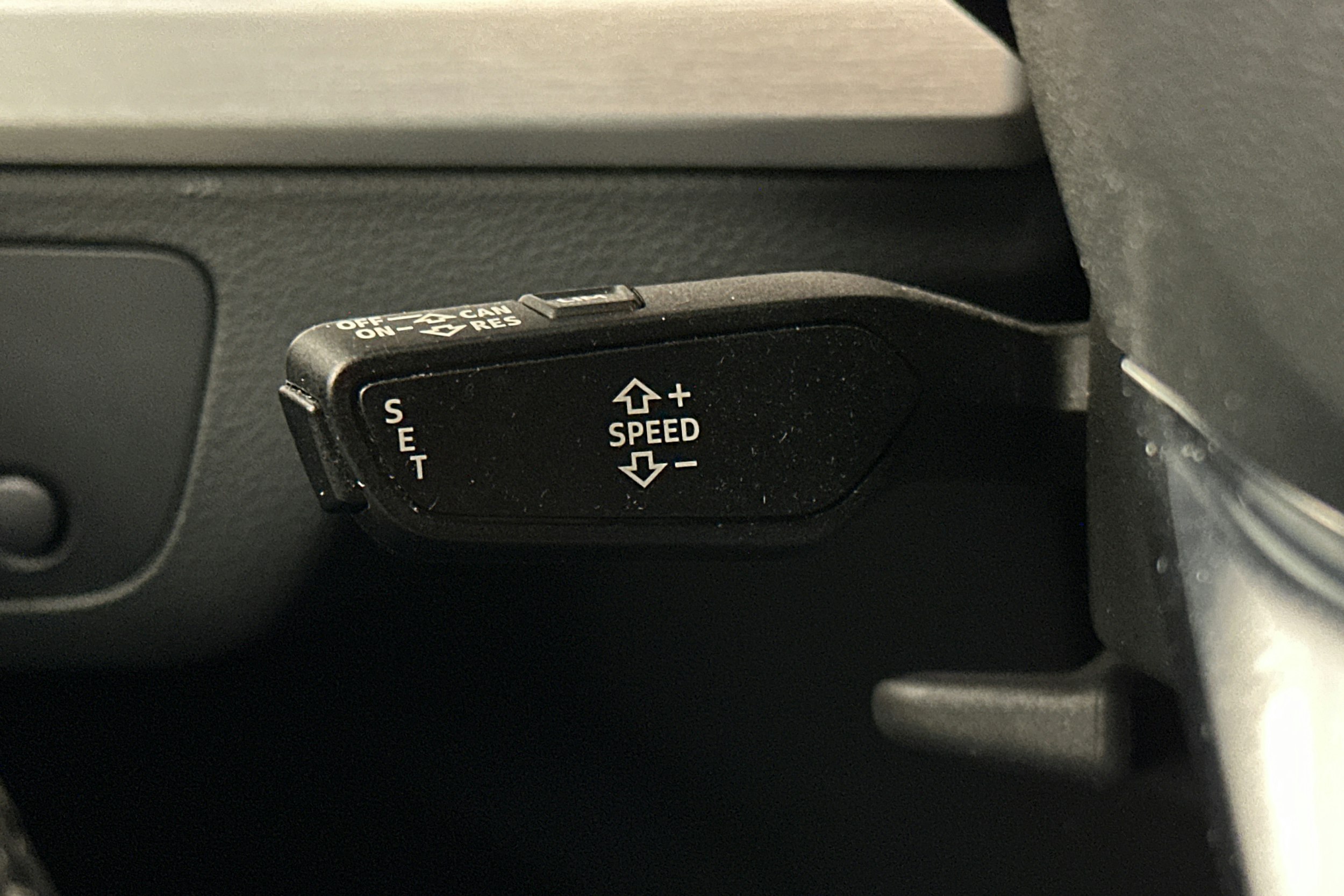 musta Audi Q5 2020 kuva 21.
