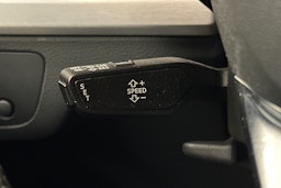 musta Audi Q5 2020 kuva 21.