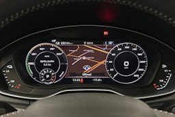 musta Audi Q5 2020 kuva 22.