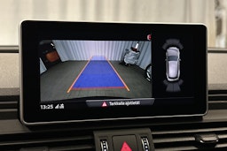 musta Audi Q5 2020 kuva 27.