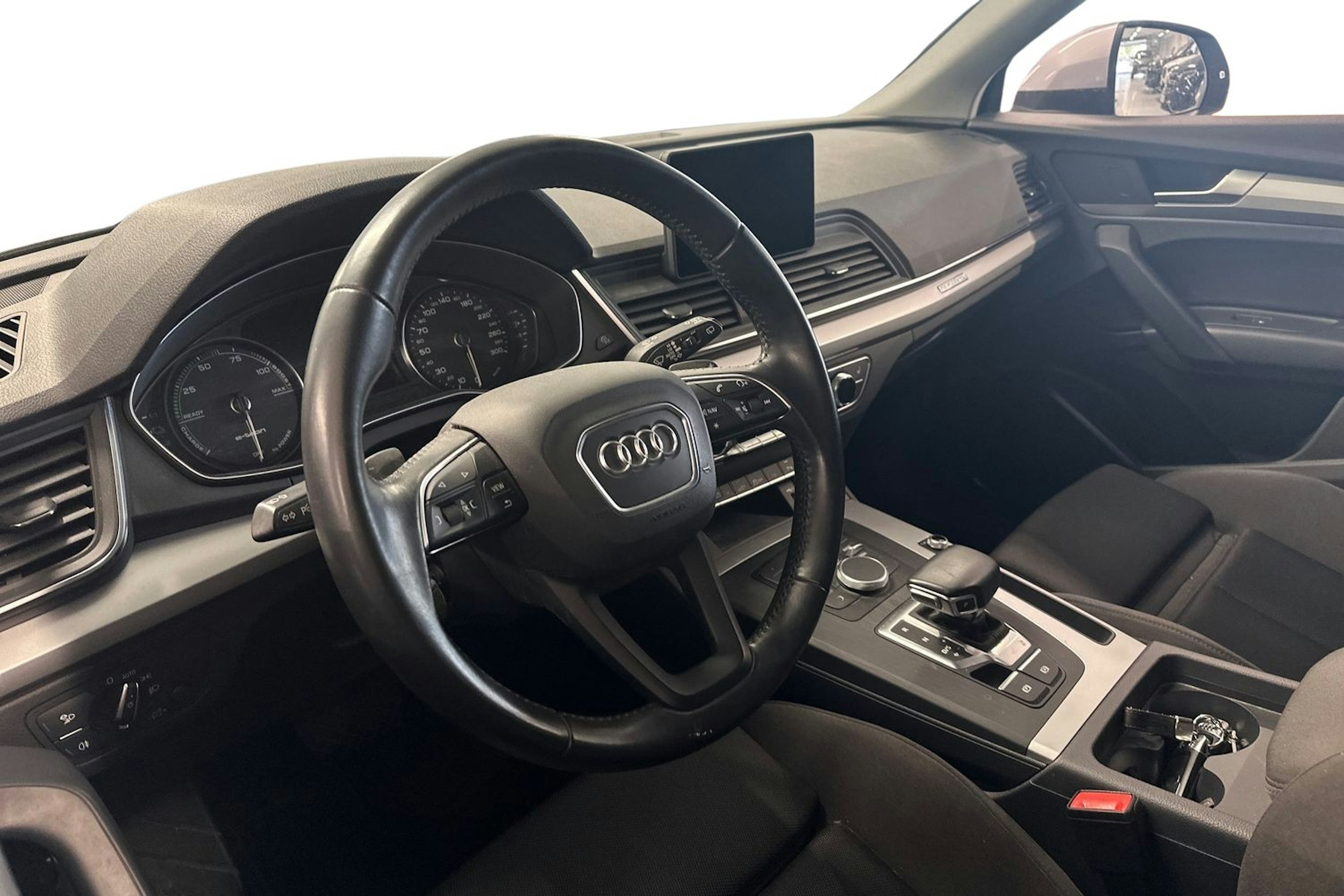 hopea Audi Q5 2020 kuva 3.