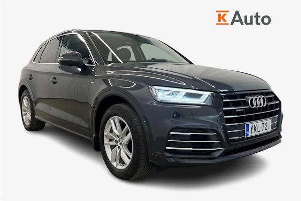 Audi Q5 Launch Edition 55 TFSI e quattro S tronic S-Line.