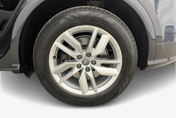 harmaa Audi Q5 2020 kuva 12.