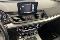 harmaa Audi Q5 2020 kuva 20.