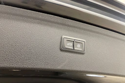 harmaa Audi Q5 2020 kuva 25.