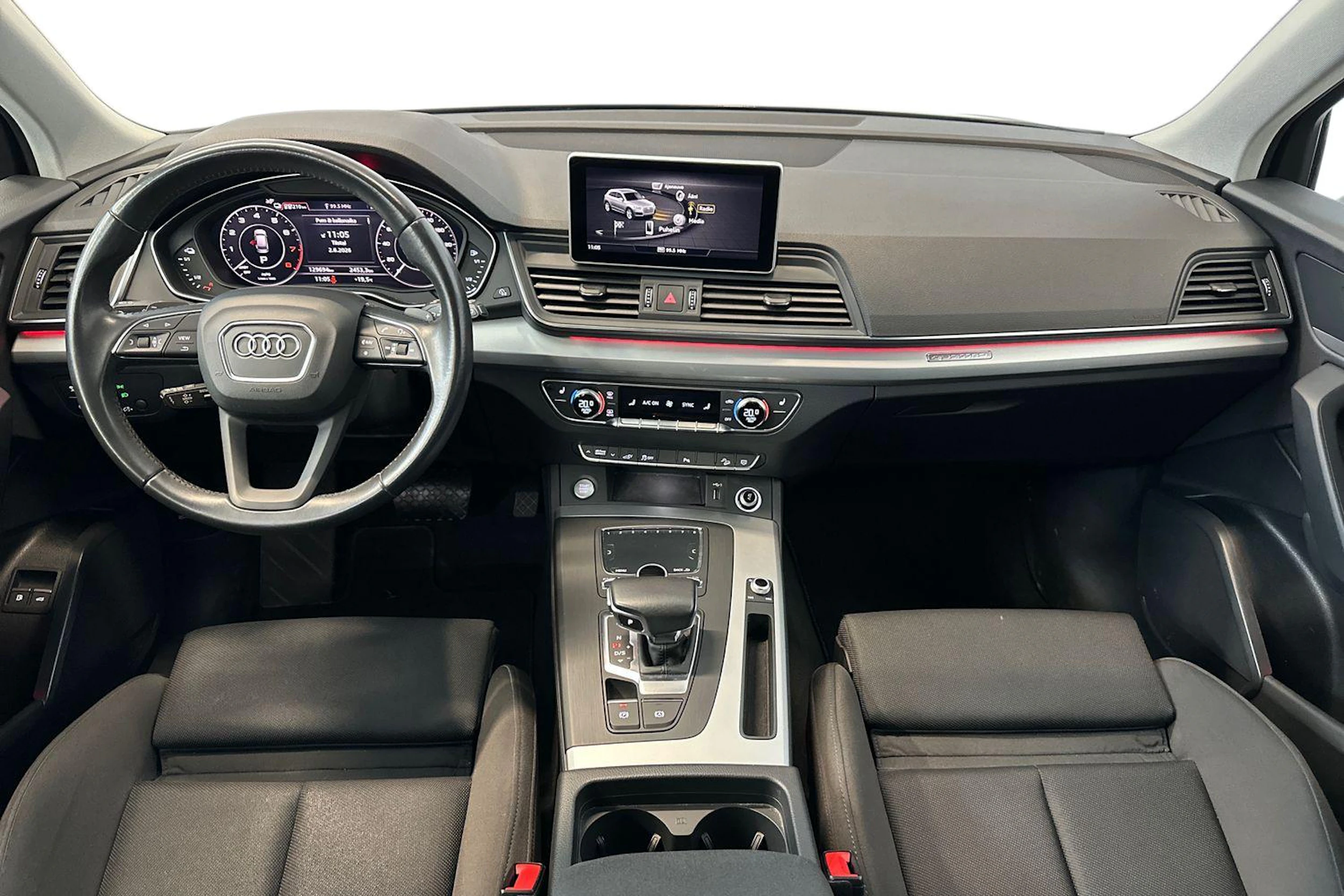 met. sininen Audi Q5 2020 kuva 7.