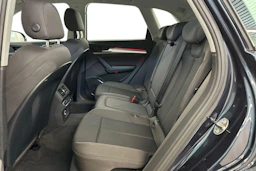 met. sininen Audi Q5 2020 kuva 8.