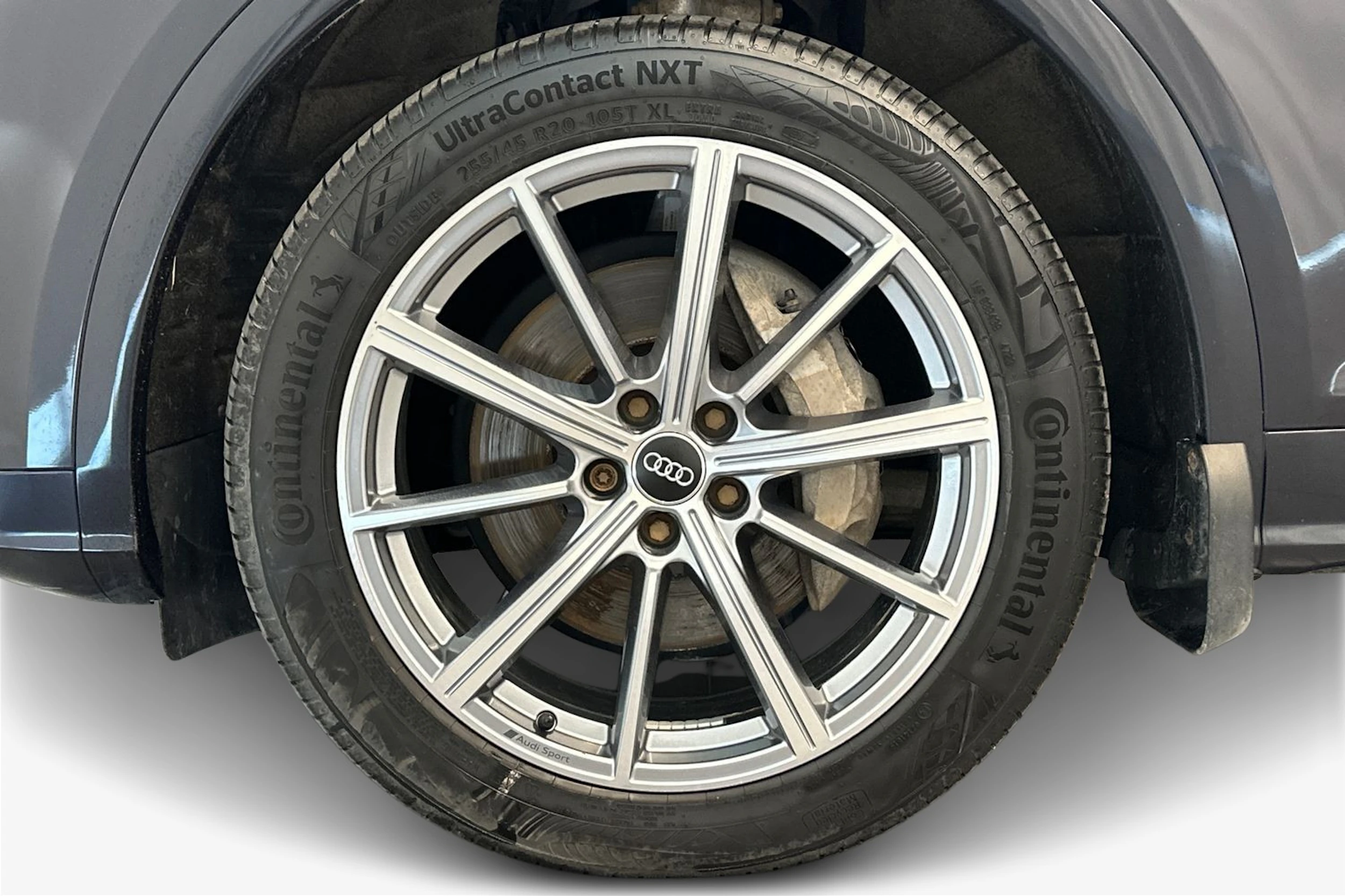 met. sininen Audi Q5 2020 kuva 9.