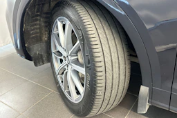 met. sininen Audi Q5 2020 kuva 10.
