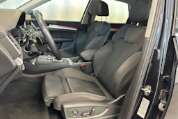 met. sininen Audi Q5 2020 kuva 11.