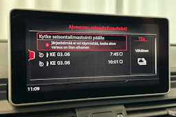 met. sininen Audi Q5 2020 kuva 23.