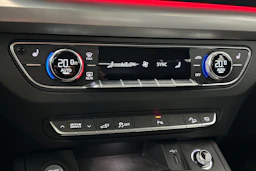 met. sininen Audi Q5 2020 kuva 27.