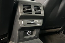 met. sininen Audi Q5 2020 kuva 36.
