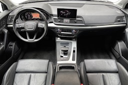harmaa Audi Q5 2020 kuva 9.
