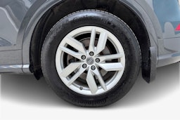 harmaa Audi Q5 2020 kuva 11.
