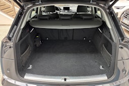 harmaa Audi Q5 2020 kuva 14.