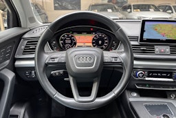 harmaa Audi Q5 2020 kuva 26.