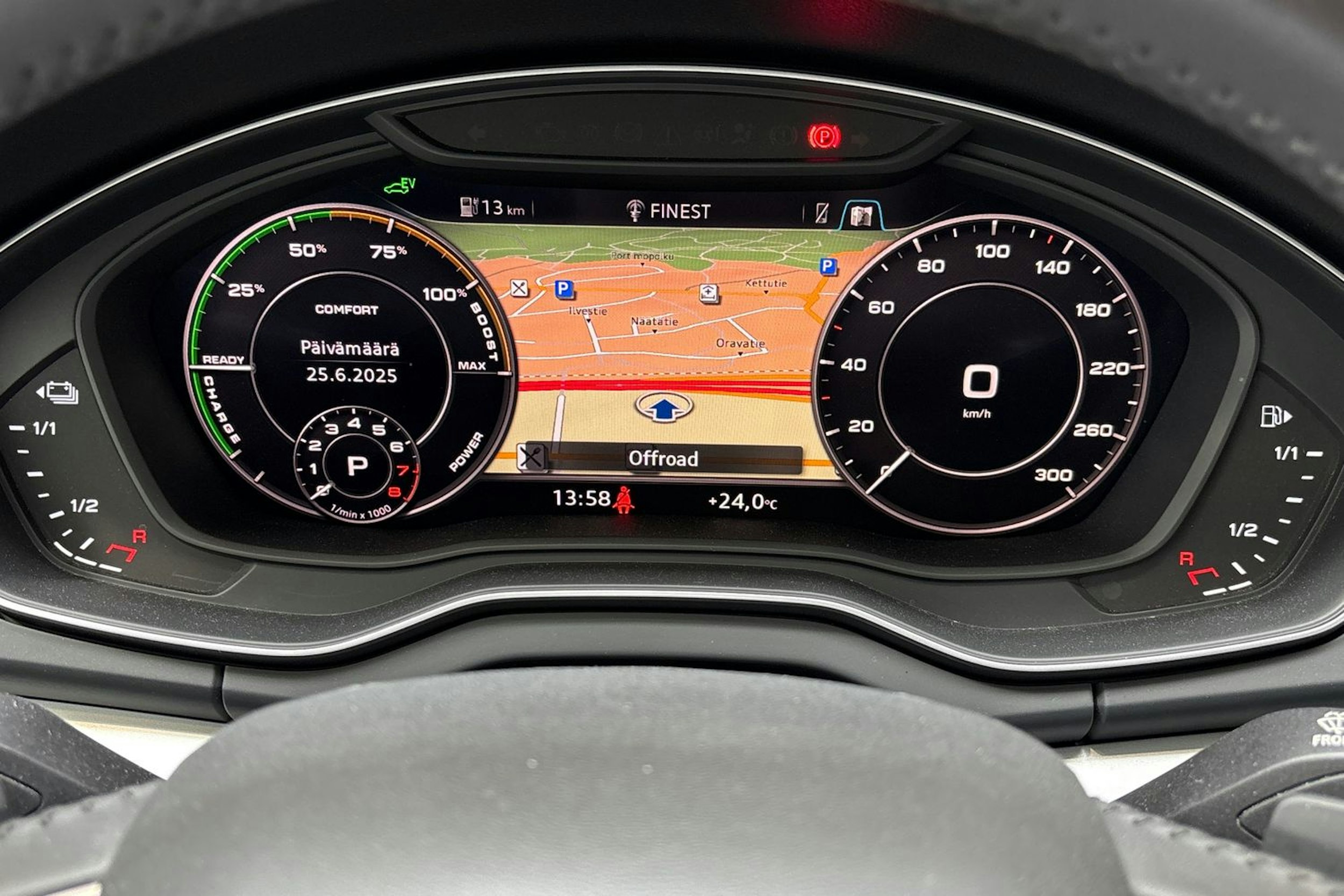 harmaa Audi Q5 2020 kuva 27.